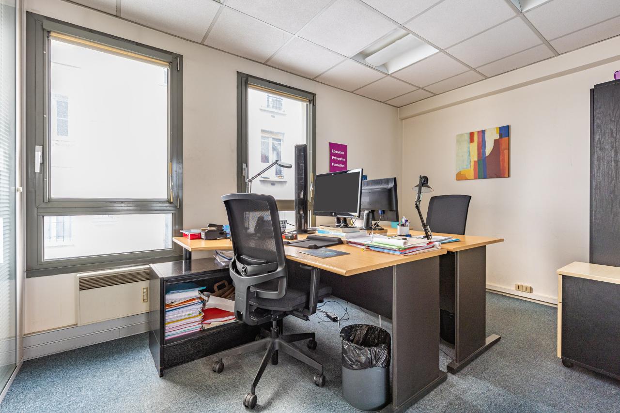 Bureau Paris 165m² Location bureau Paris OLBUR2426714 12